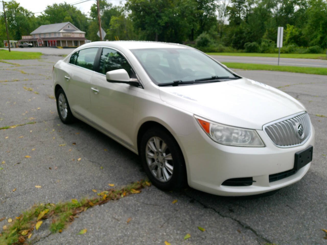 Used 2012 Buick LaCrosse Convenience FWD image 4