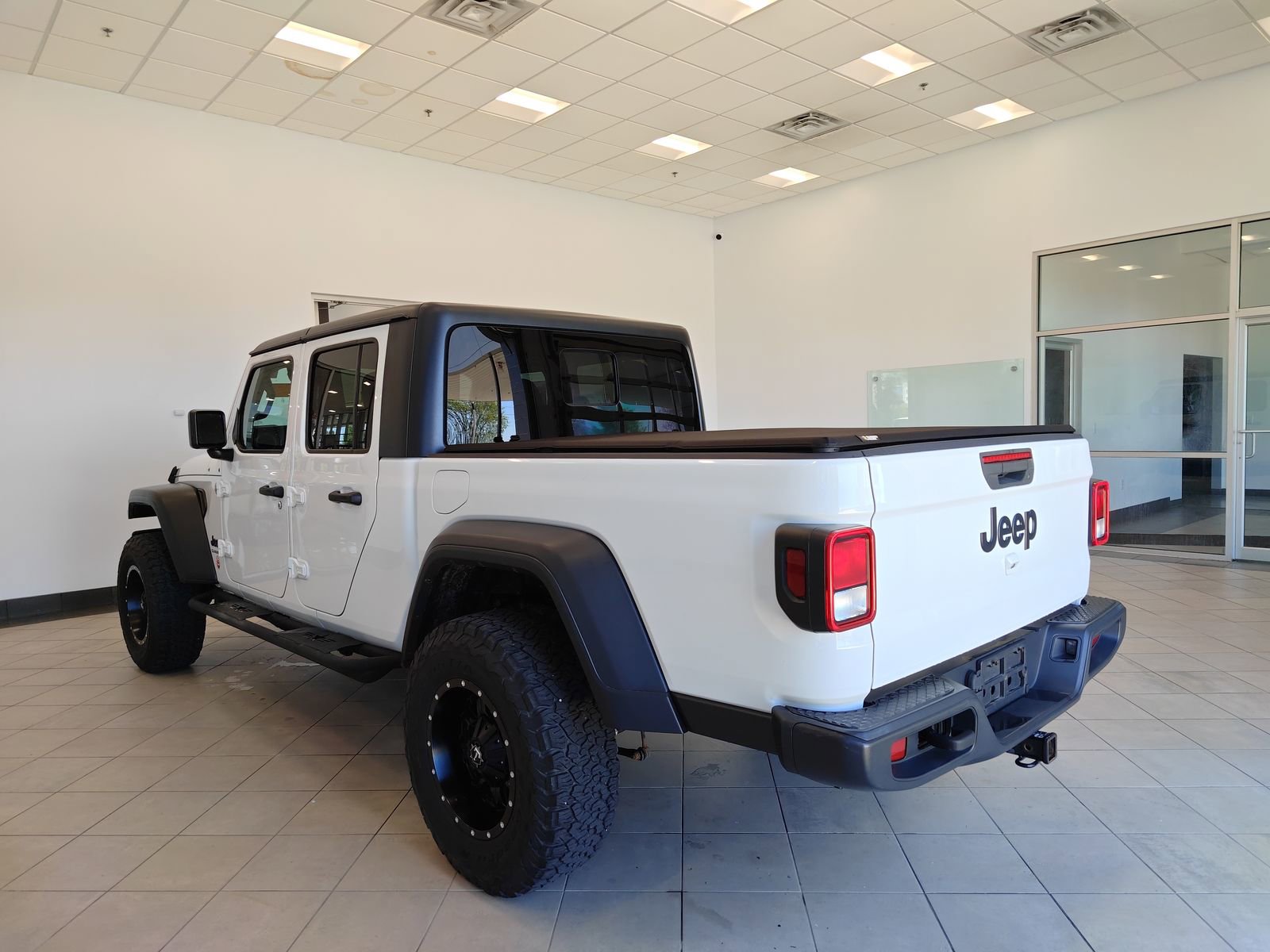 Used 2020 Jeep Gladiator Sport w/ Quick Order Package 24S AWD/4WD image 5