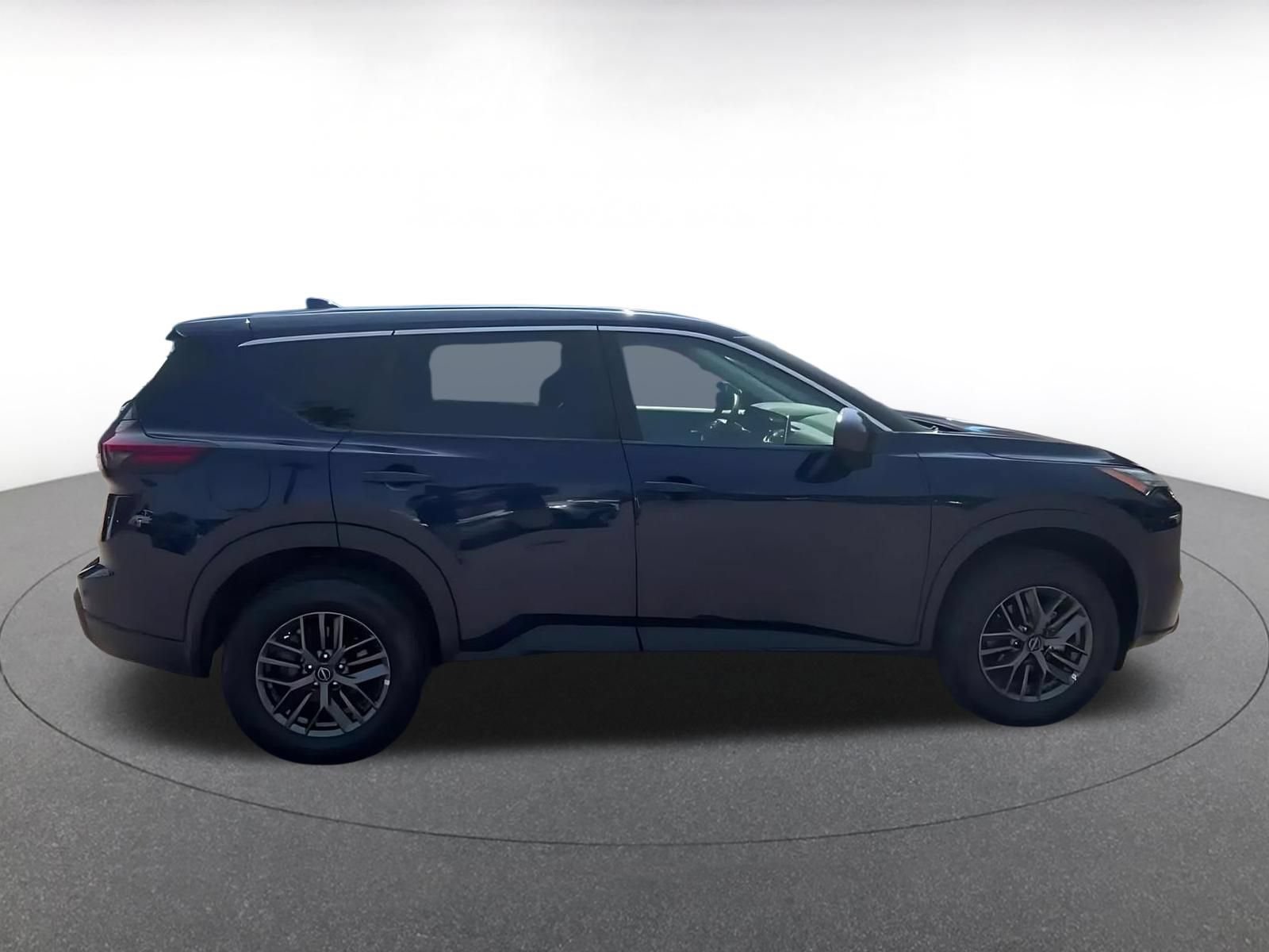 Used 2026 Nissan Rogue SV AWD/4WD image 16