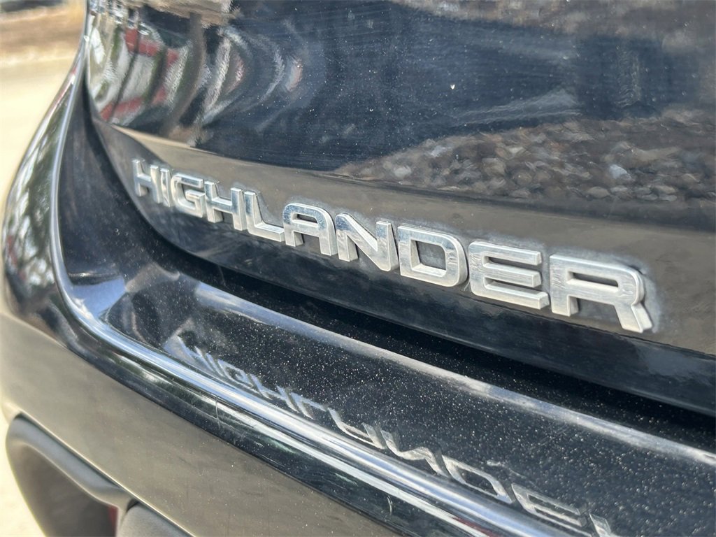 Certified 2023 Toyota Highlander XLE image 10