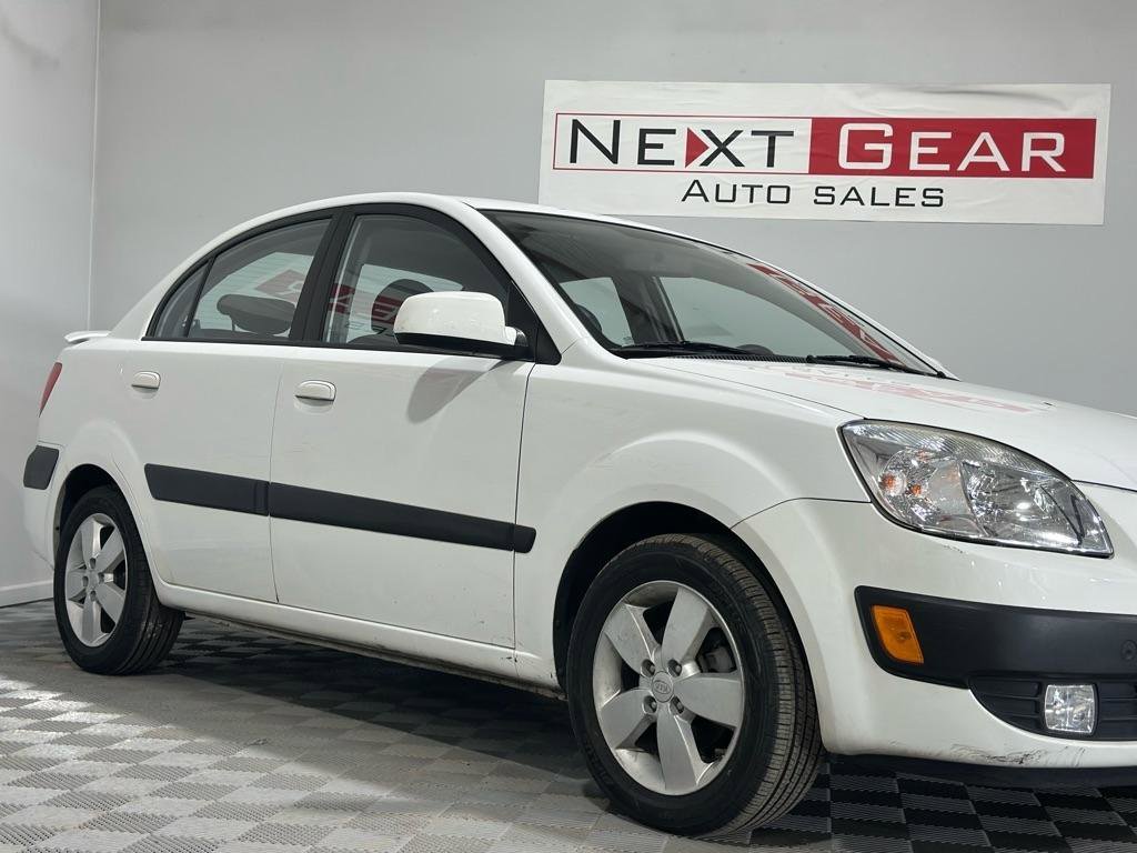 Used 2009 Kia Rio SX image 2
