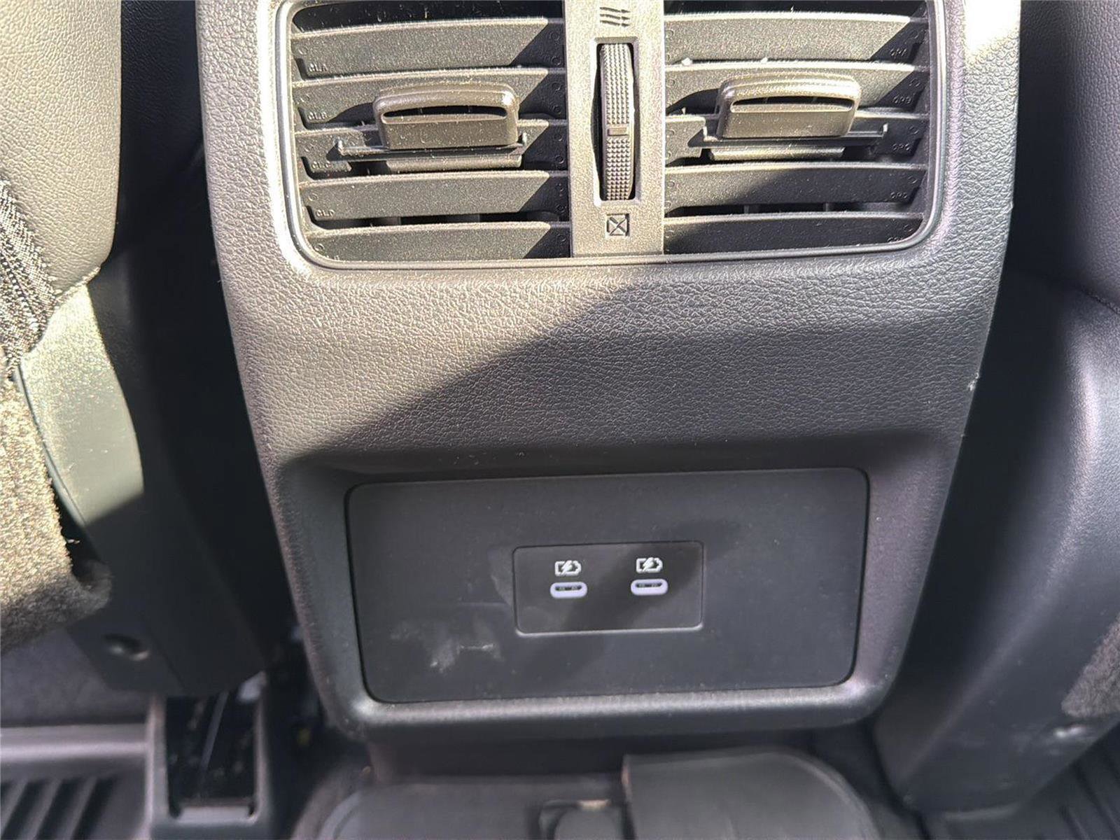 Used 2025 Nissan Rogue SV image 25