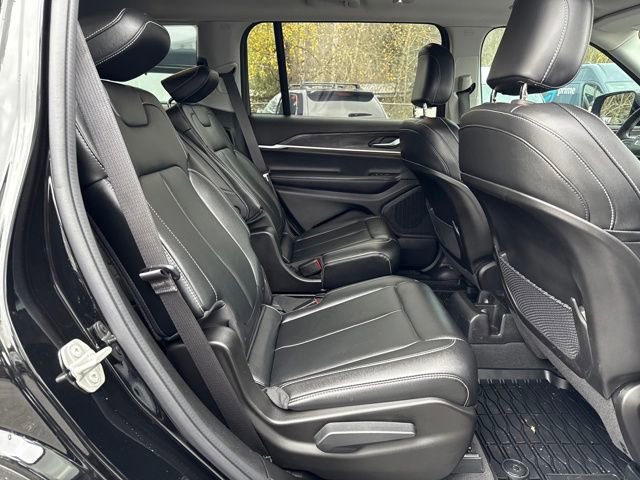 Used 2024 Jeep Grand Cherokee L Limited image 11