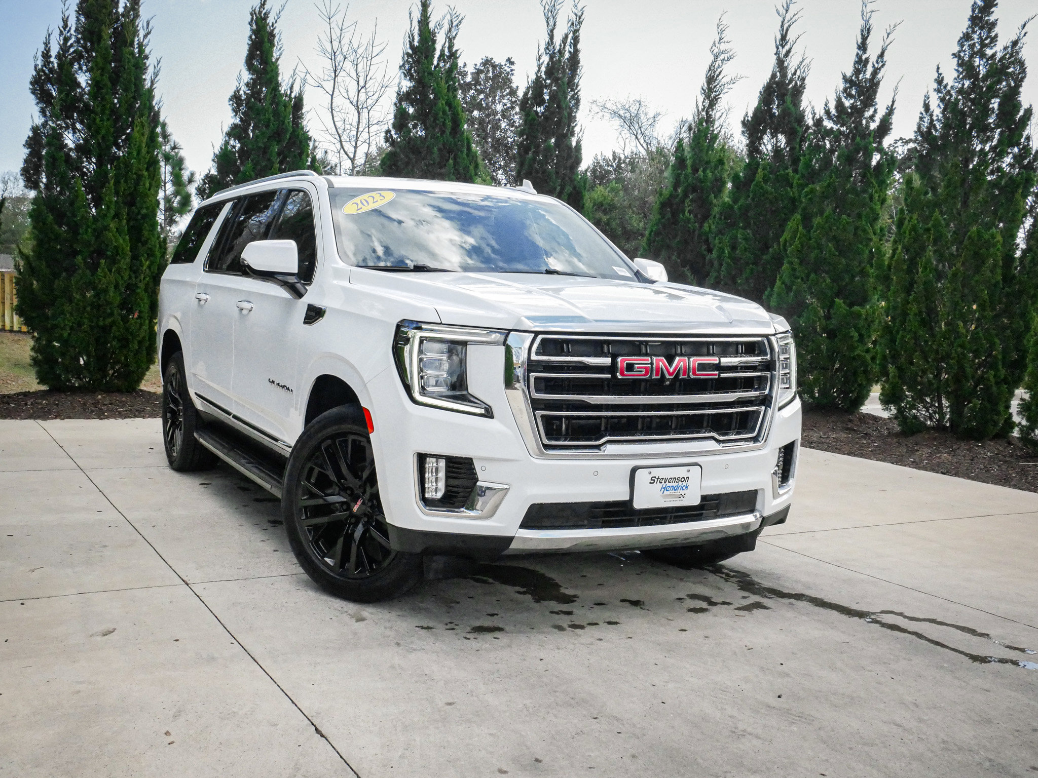 Used 2023 GMC Yukon XL SLT AWD/4WD video 2