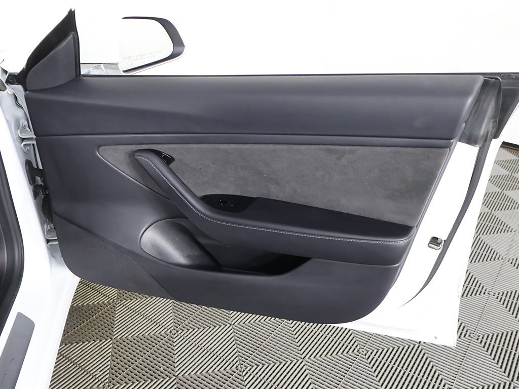 Used 2020 Tesla Model 3 Performance image 23