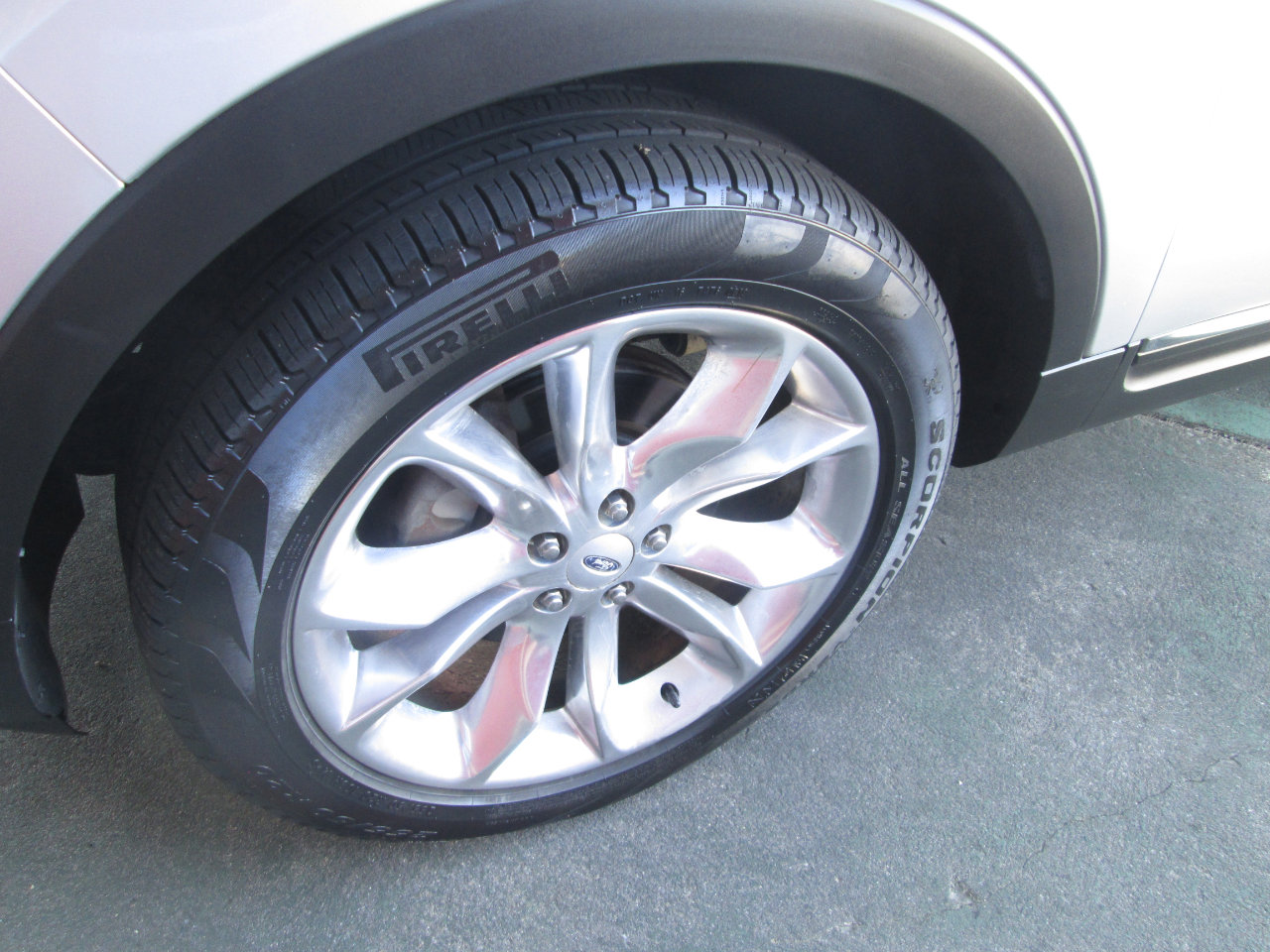 Used 2013 Ford Explorer XLT image 36