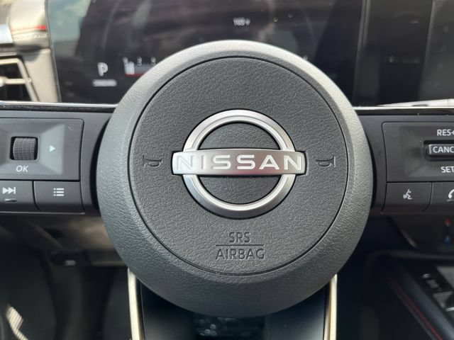 Used 2025 Nissan Kicks SR AWD/4WD image 5