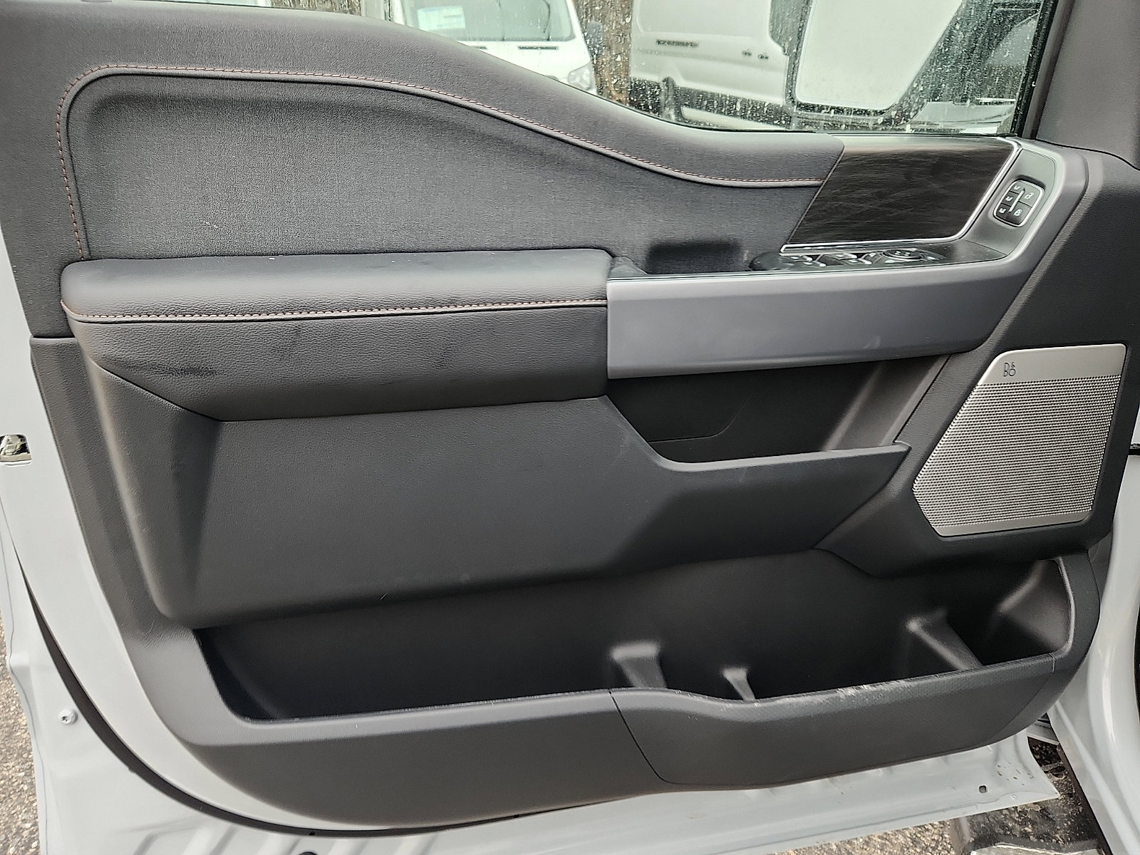 New 2025 Ford F150 Lariat w/ Equipment Group 502A High image 8