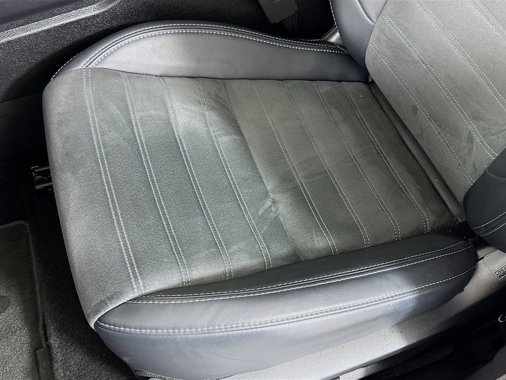 Used 2025 Mitsubishi Outlander SE image 21