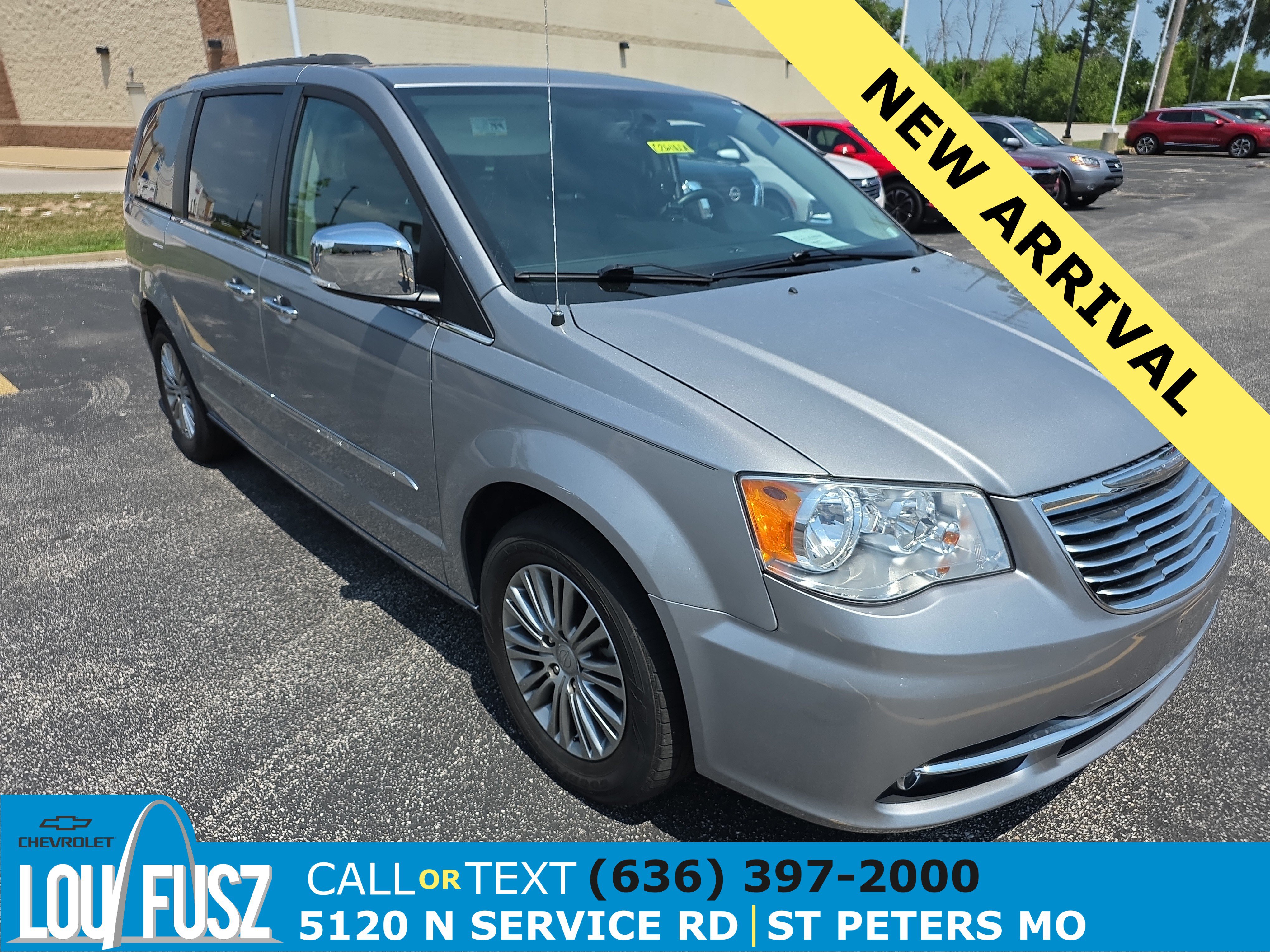 Used 2014 Chrysler Town & Country Touring-L w/ Driver Convenience Group