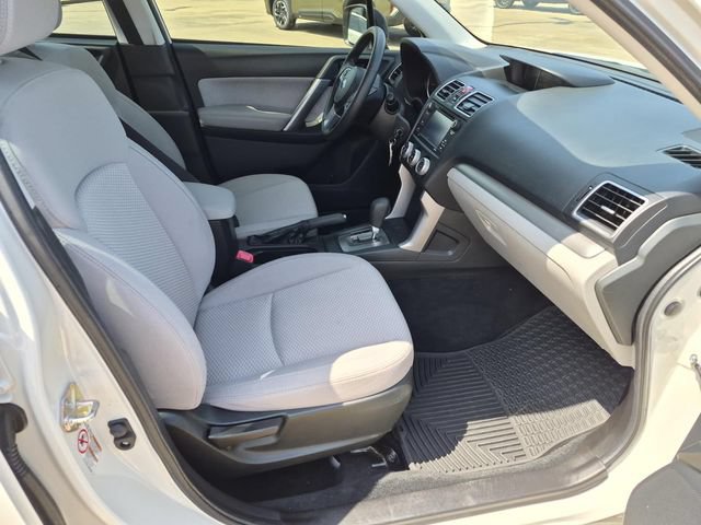 Used 2017 Subaru Forester 2.5i w/ Alloy Wheel Package AWD/4WD image 10