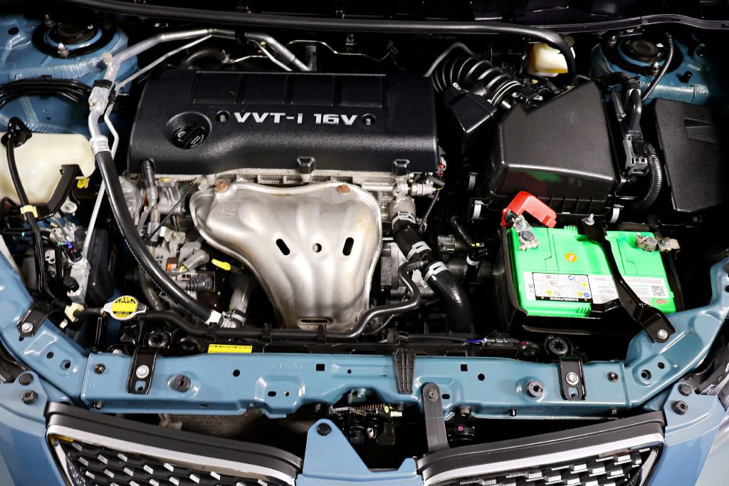 Used 2009 Pontiac Vibe AWD w/ Sun And Sound Package image 26