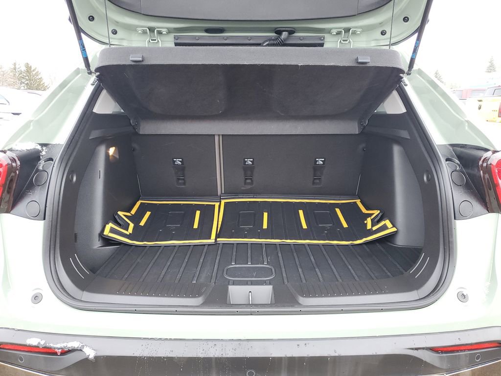 Used 2025 Chevrolet Trax ACTIV w/ Sunroof Package image 31