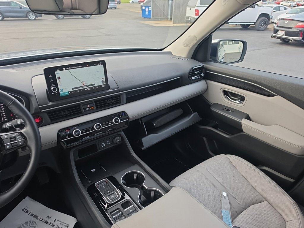 Certified 2025 Honda Pilot Elite image 28