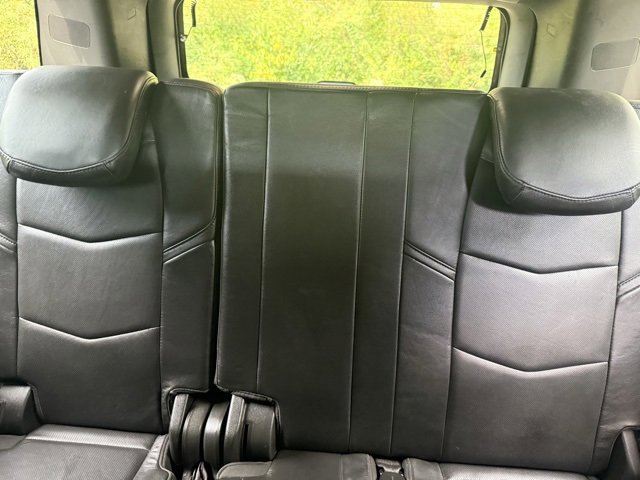 Used 2017 Cadillac Escalade ESV Platinum image 32