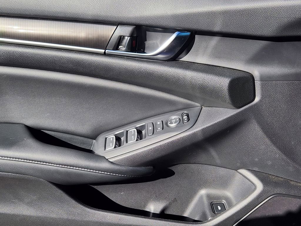 Used 2022 Honda Accord Sport image 3