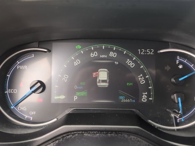 Used 2025 Toyota RAV4 XLE AWD/4WD image 18