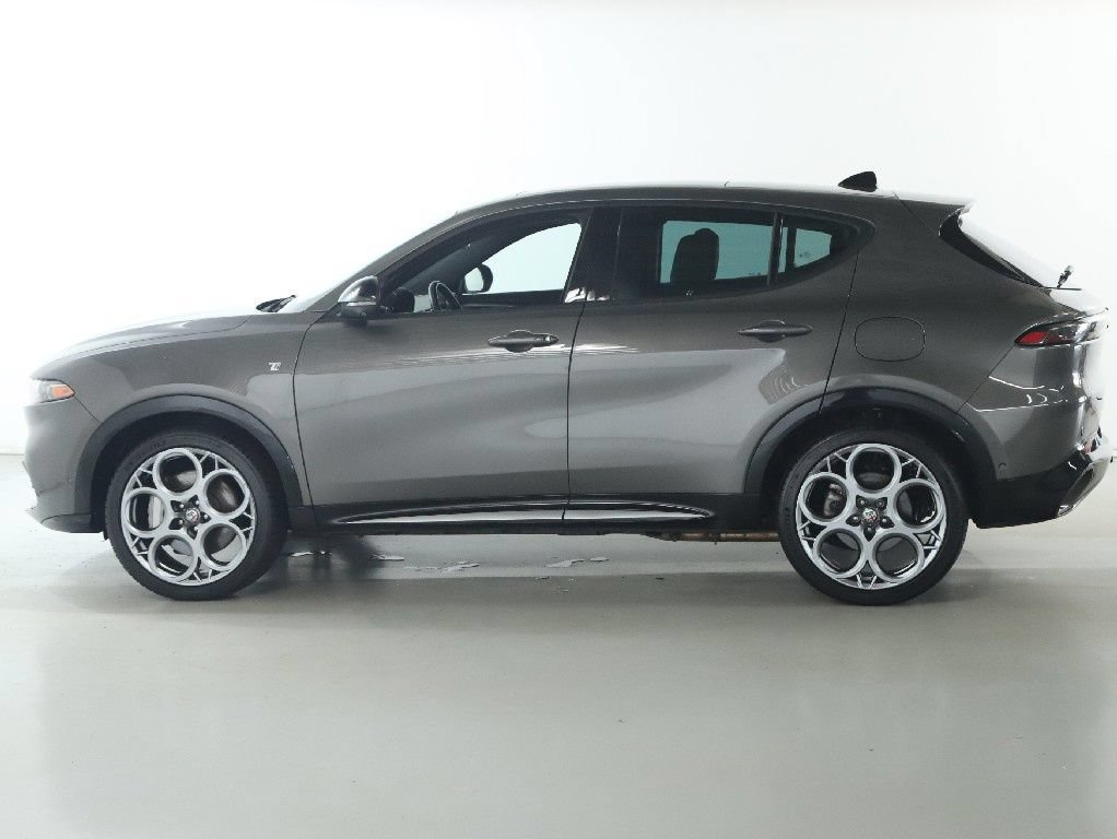 Used 2024 Alfa Romeo Tonale Ti w/ Active Assist Package AWD/4WD image 40