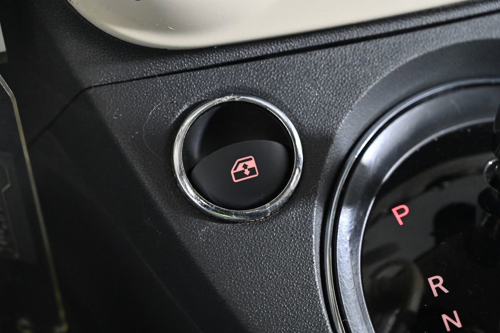 Used 2015 FIAT 500 Pop image 18