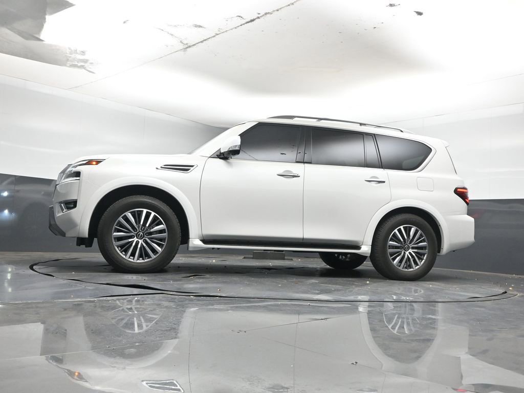Used 2023 Nissan Armada SL w/ Captain's Chairs Package image 11