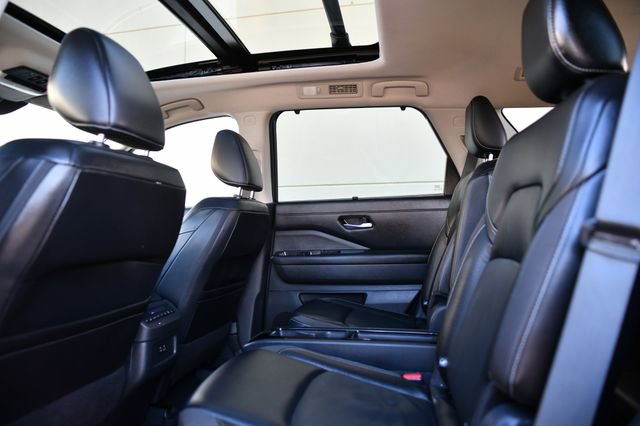 Used 2023 Nissan Pathfinder SL w/ SL Premium Package image 25