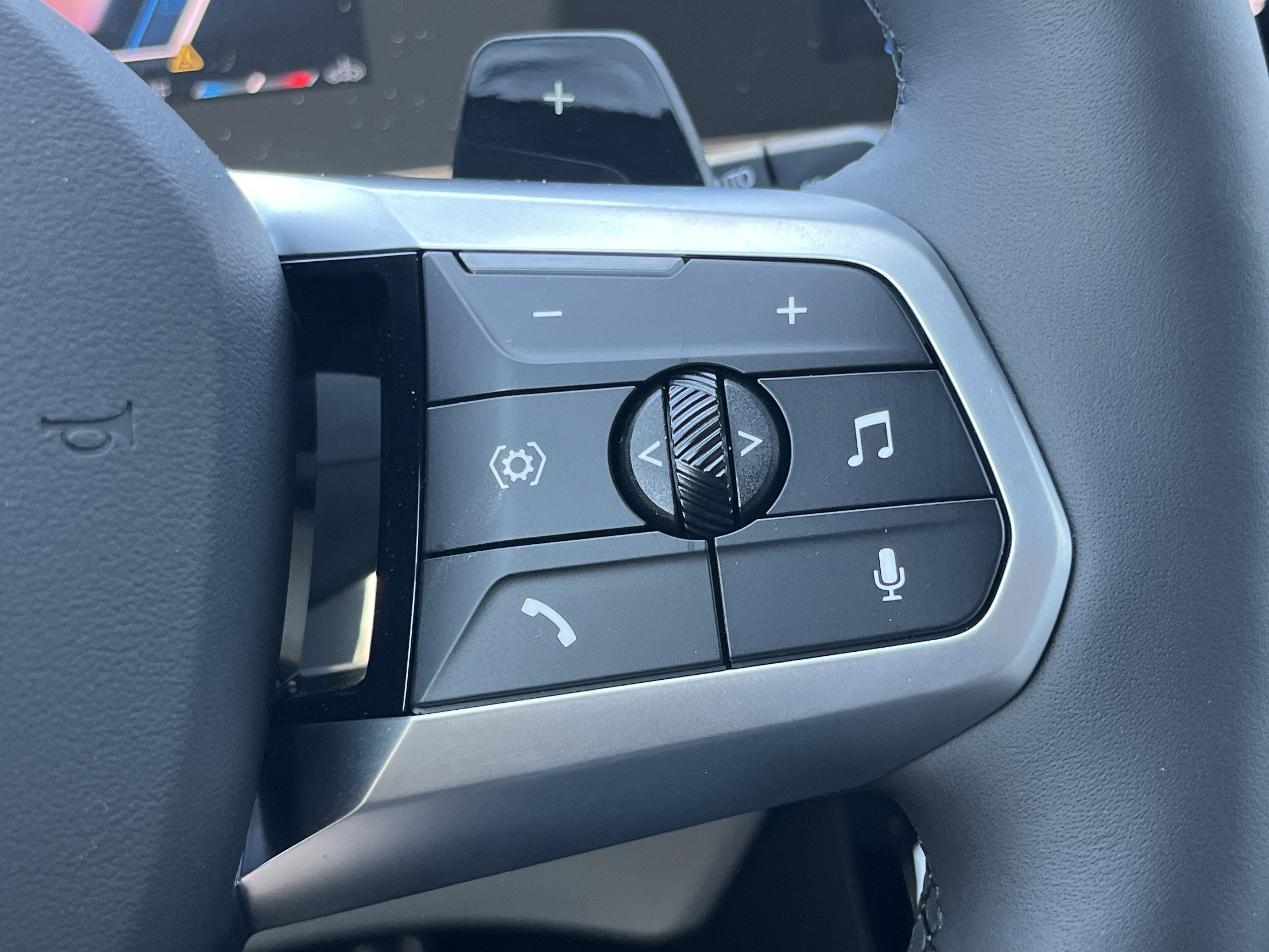 New 2026 BMW X1 xDrive28i w/ M Sport Package image 14