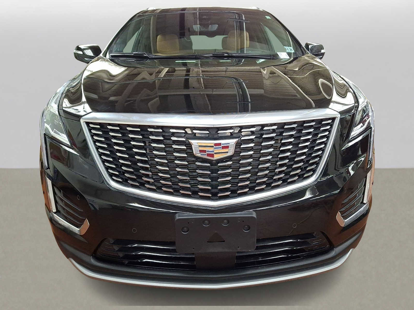 Used 2024 Cadillac XT5 Premium Luxury w/ Technology Package AWD/4WD image 2