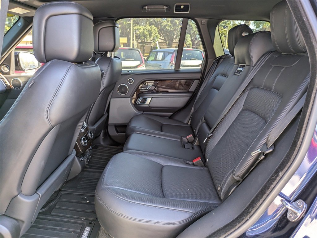 Used 2020 Land Rover Range Rover HSE image 16