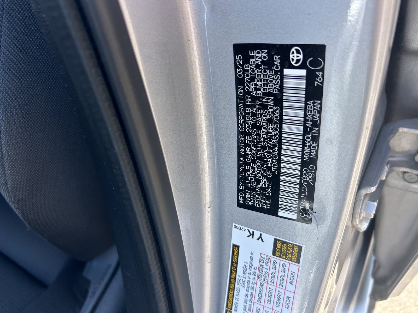 Used 2025 Toyota Prius LE FWD image 34