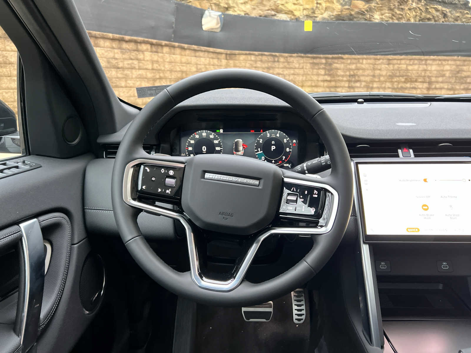 Used 2025 Land Rover Discovery Sport Dynamic SE image 10