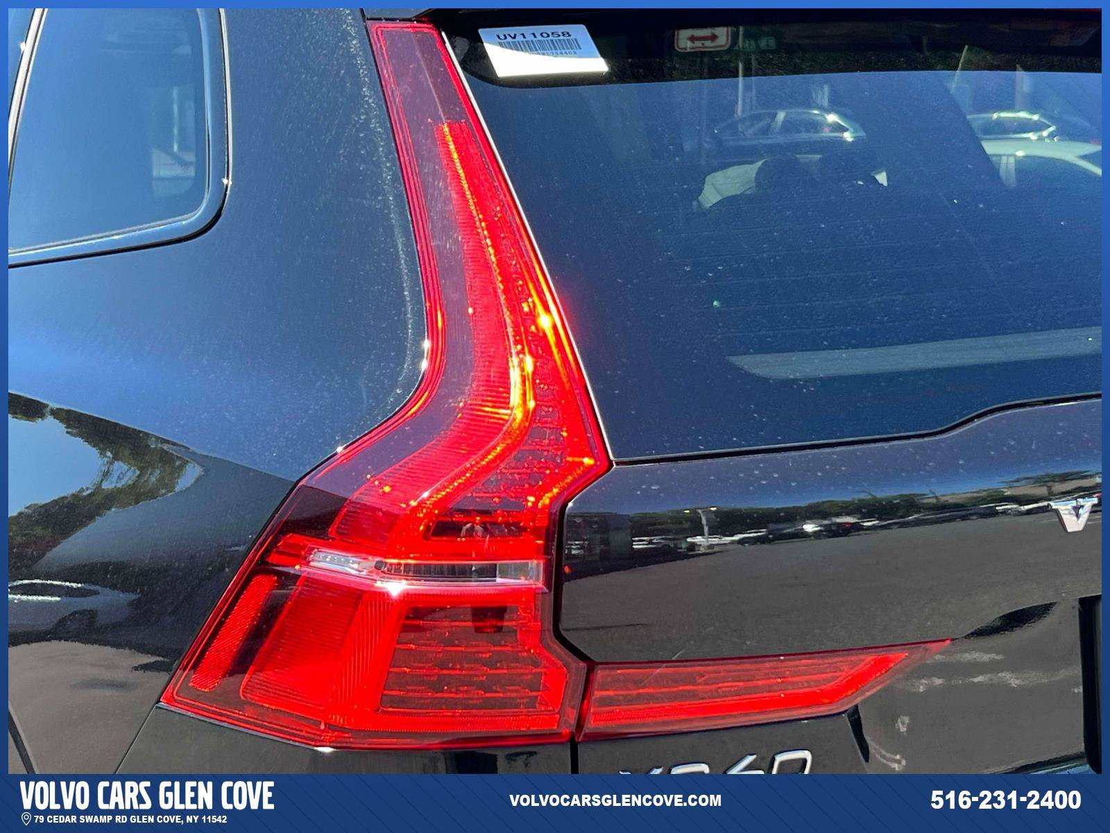 Certified 2024 Volvo XC60 B5 Ultimate w/ Protection Package Premier AWD/4WD image 10
