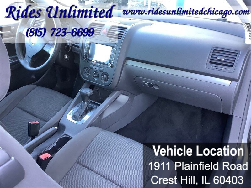 Used 2007 Volkswagen Rabbit 2-Door FWD image 24