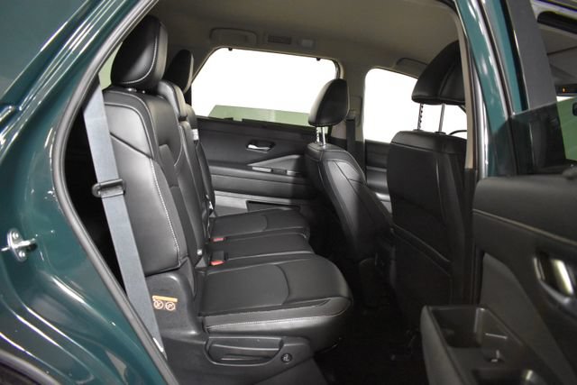 Used 2024 Nissan Pathfinder SL w/ Cargo Package AWD/4WD image 36