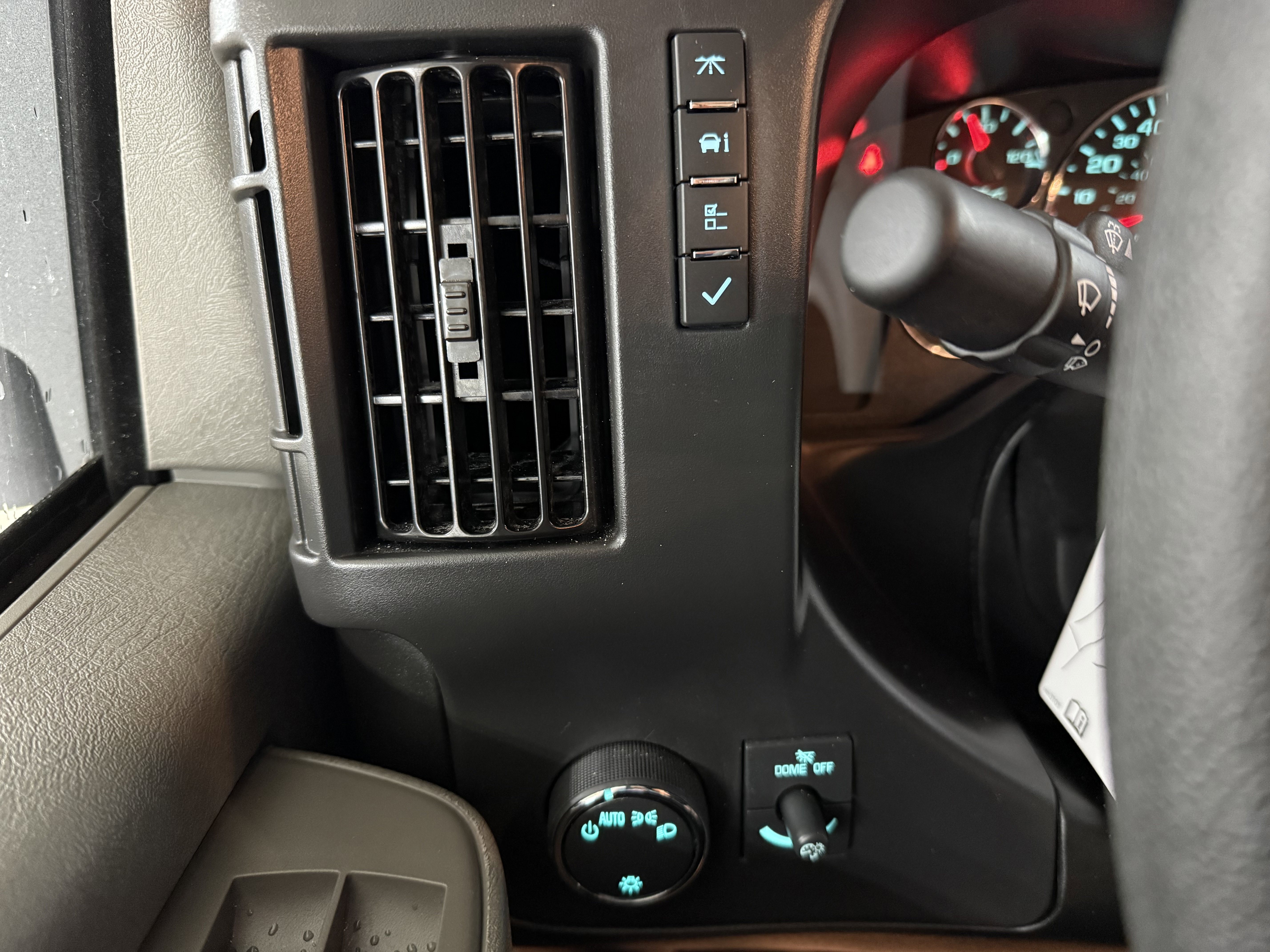 New 2025 Chevrolet Express 3500 w/ Power Convenience Package image 20