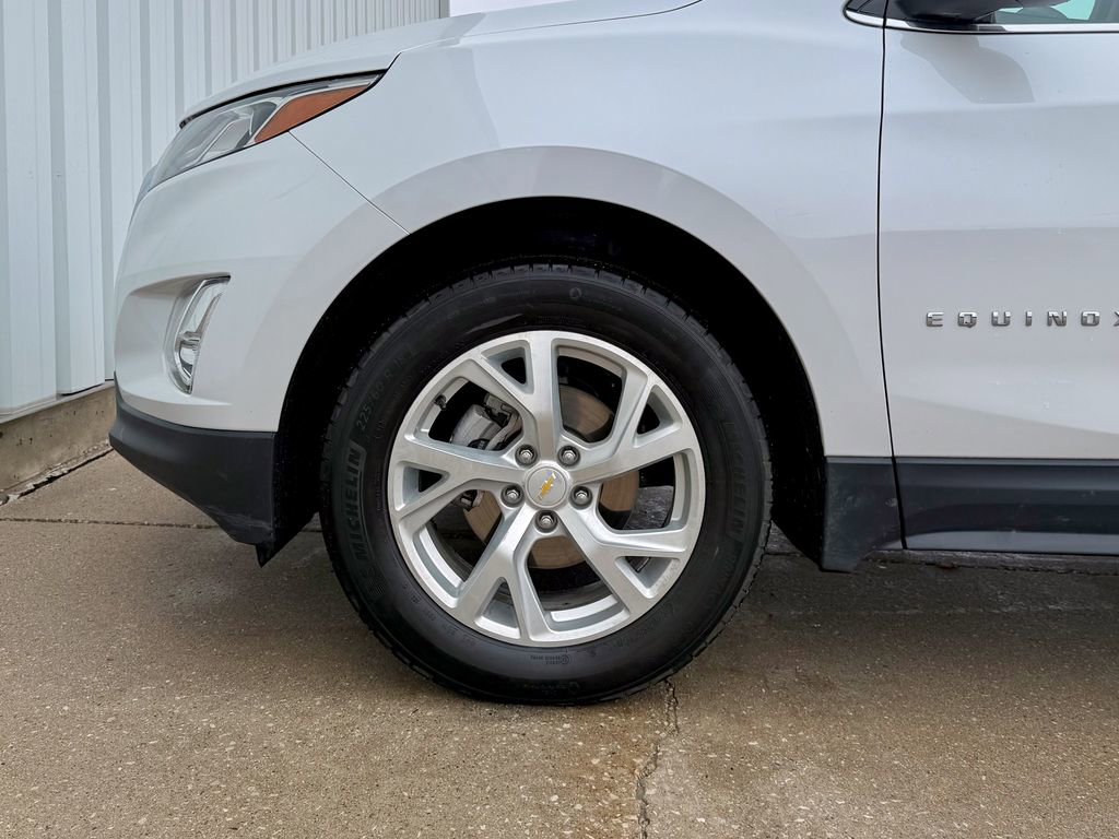 Used 2018 Chevrolet Equinox Premier image 24