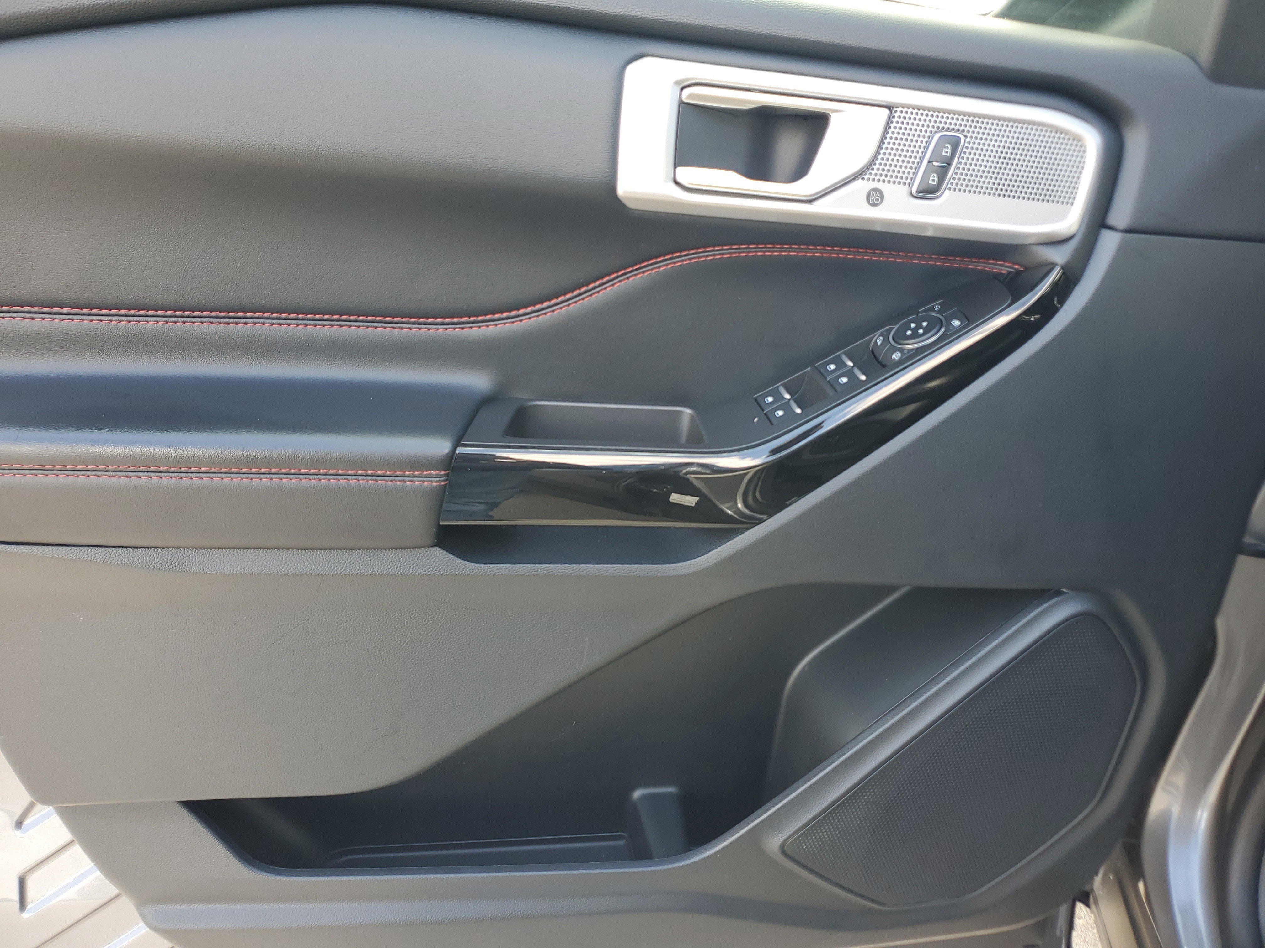 Used 2022 Ford Explorer ST-Line image 29