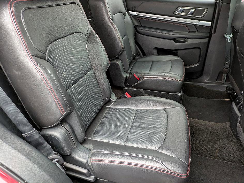 Used 2018 Ford Explorer Sport w/ Equipment Group 401A image 6