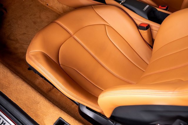 Used 2022 Ferrari F8 Tributo image 22