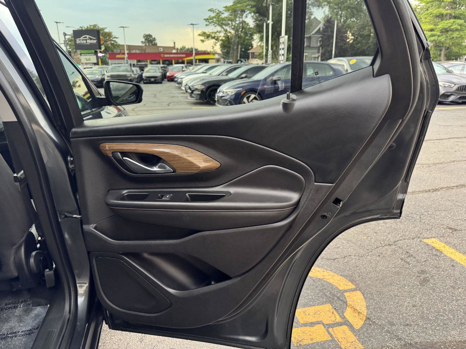 Used 2019 GMC Terrain SLE w/ Driver Convenience Package FWD image 38