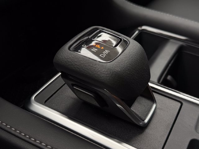 Certified 2026 Nissan Pathfinder SL FWD image 26