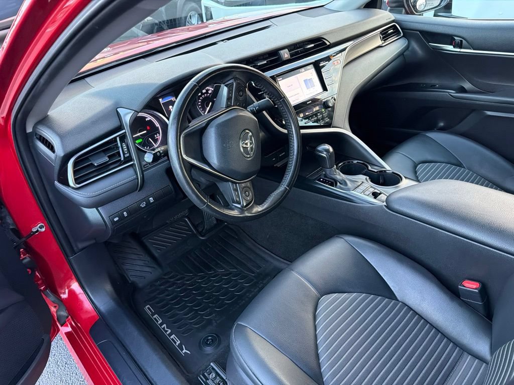 Used 2020 Toyota Camry SE FWD image 19
