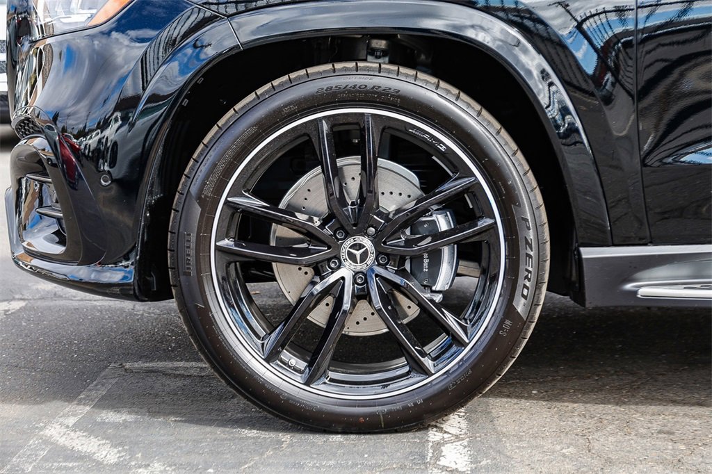 New 2026 Mercedes-Benz GLS 580 4MATIC image 9