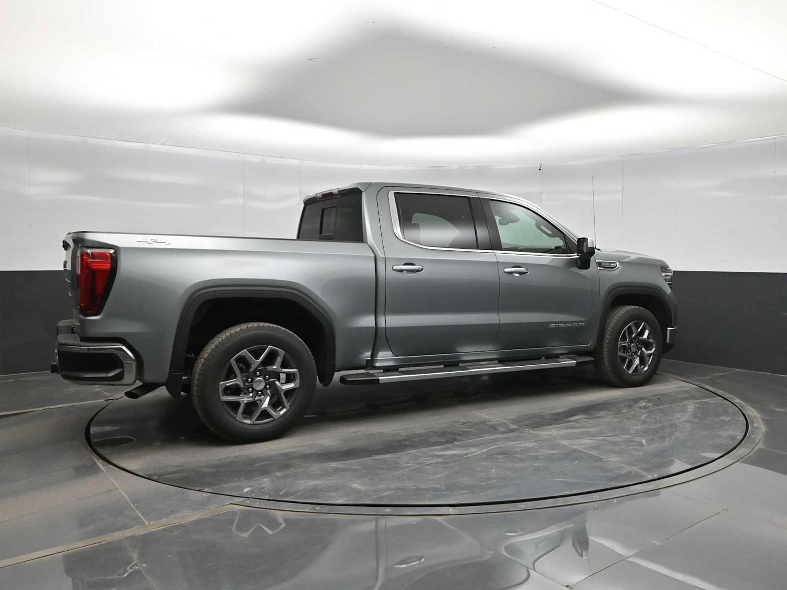 New 2026 GMC Sierra 1500 SLT w/ SLT Premium Plus Package AWD/4WD image 8