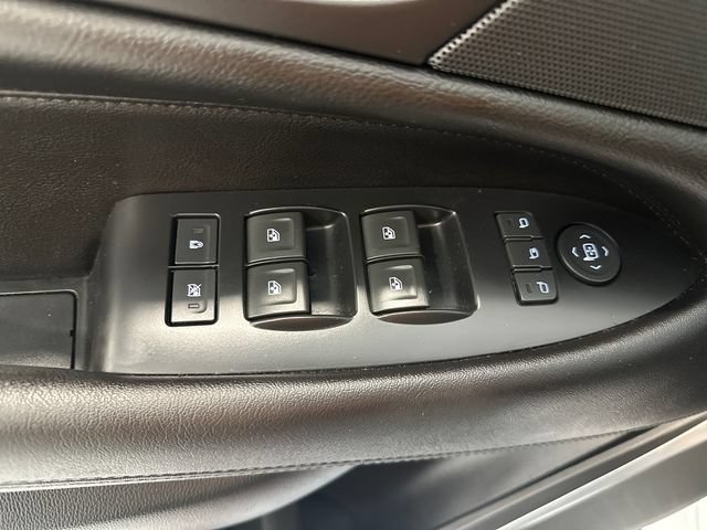 Used 2019 Cadillac Escalade Luxury AWD/4WD image 21