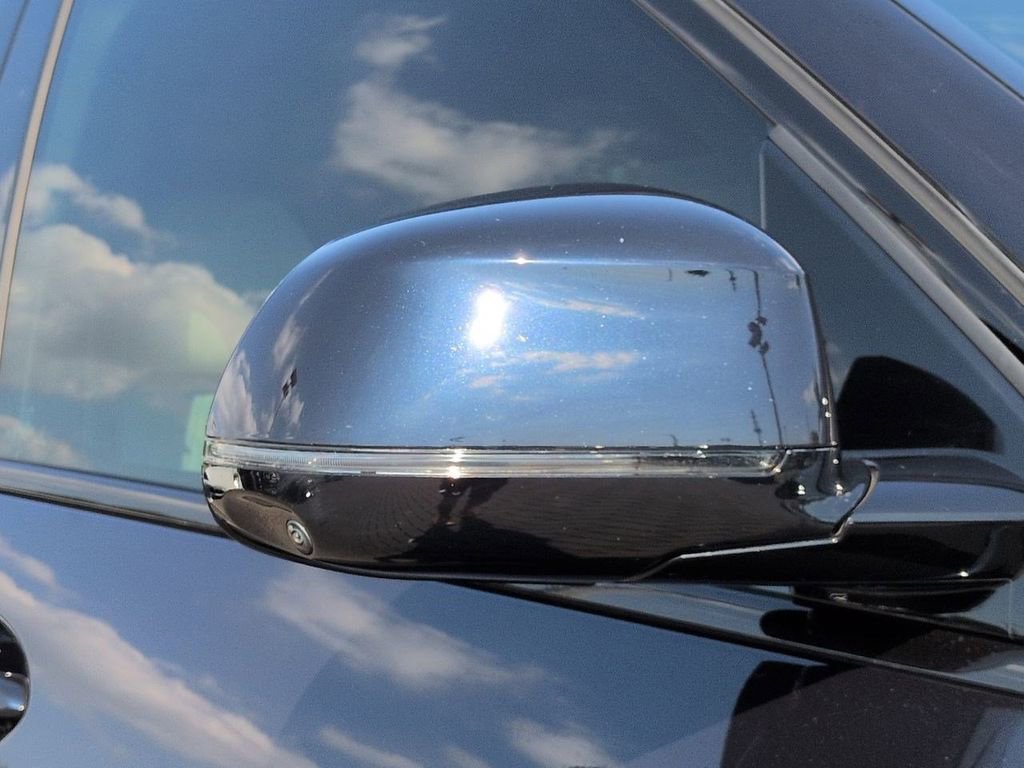 Certified 2024 BMW X5 xDrive40i w/ M Sport Package image 13