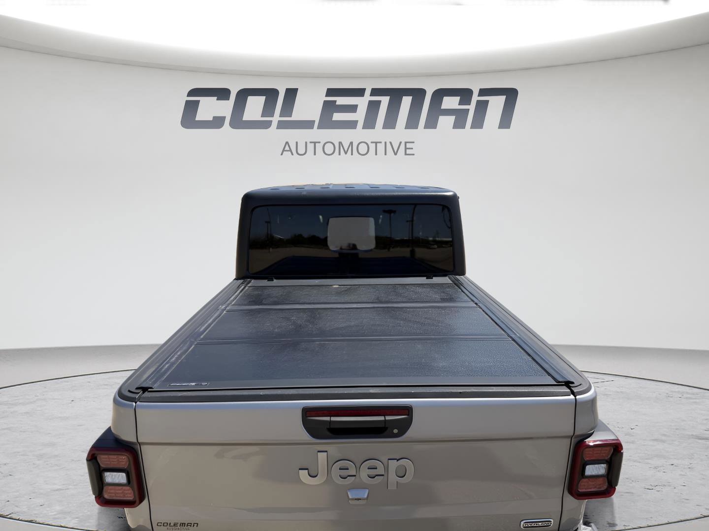 Used 2020 Jeep Gladiator Overland image 6