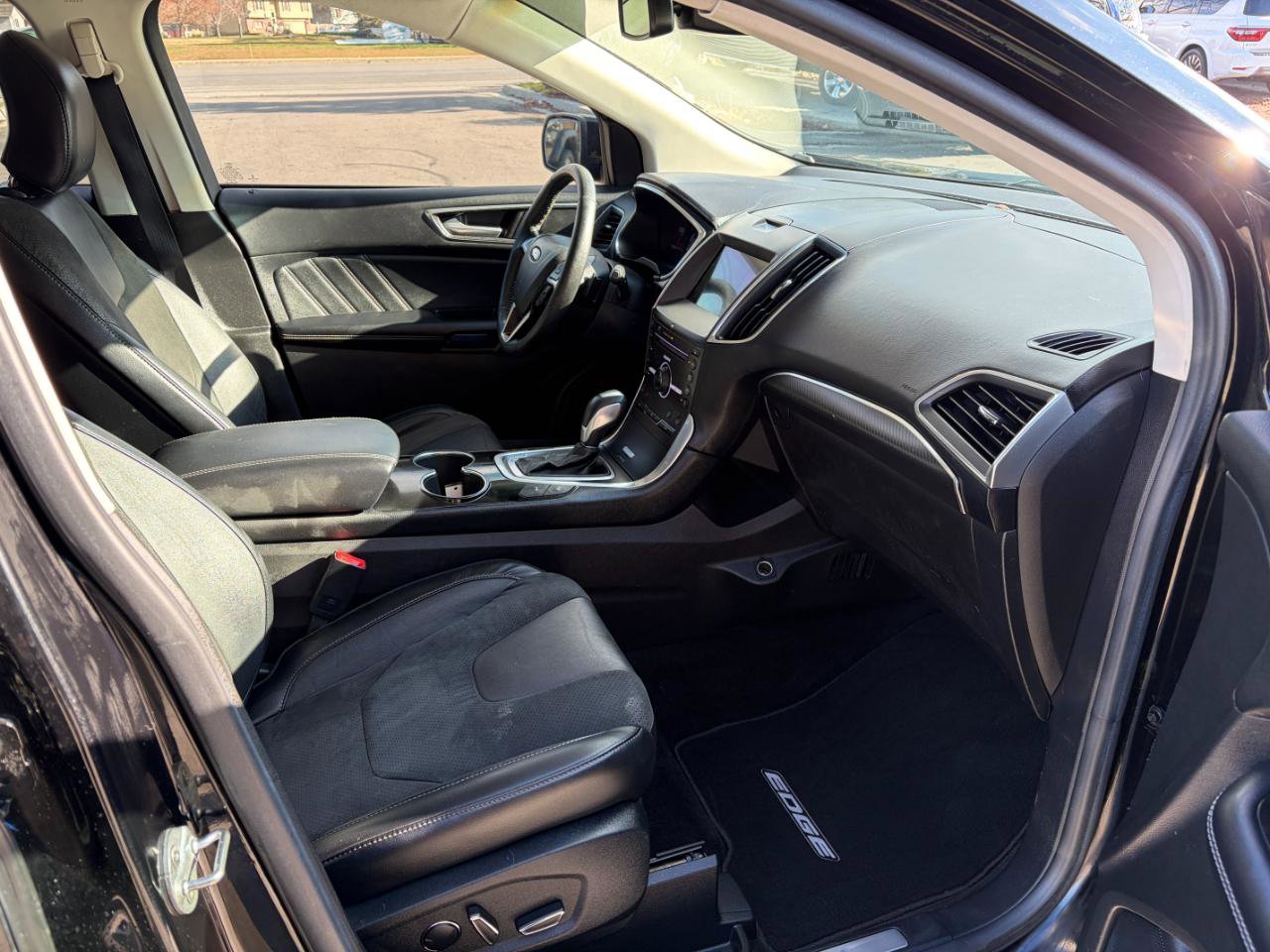 Used 2016 Ford Edge Sport w/ Equipment Group 401A AWD/4WD image 8