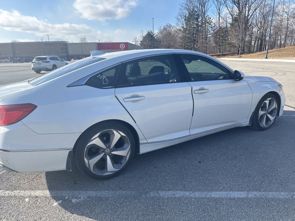 Used 2019 Honda Accord Touring image 7