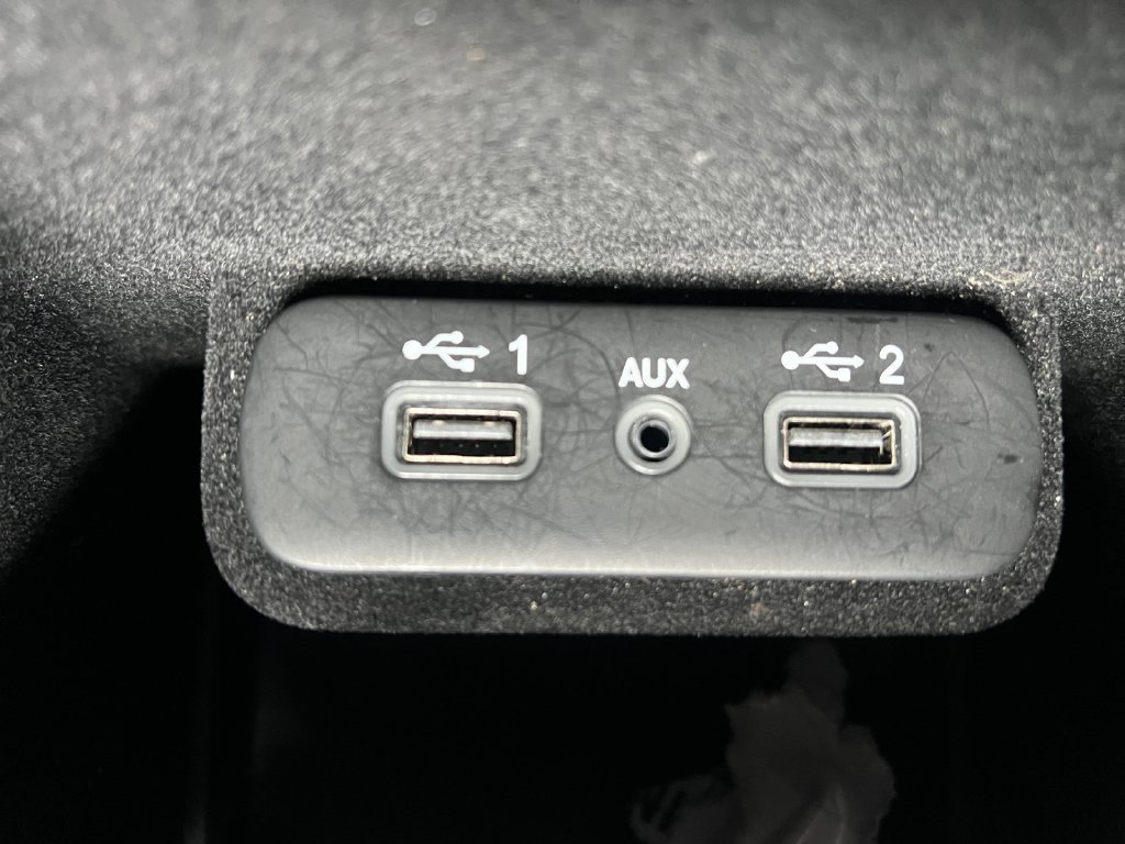 Used 2023 Dodge Charger SXT RWD image 6