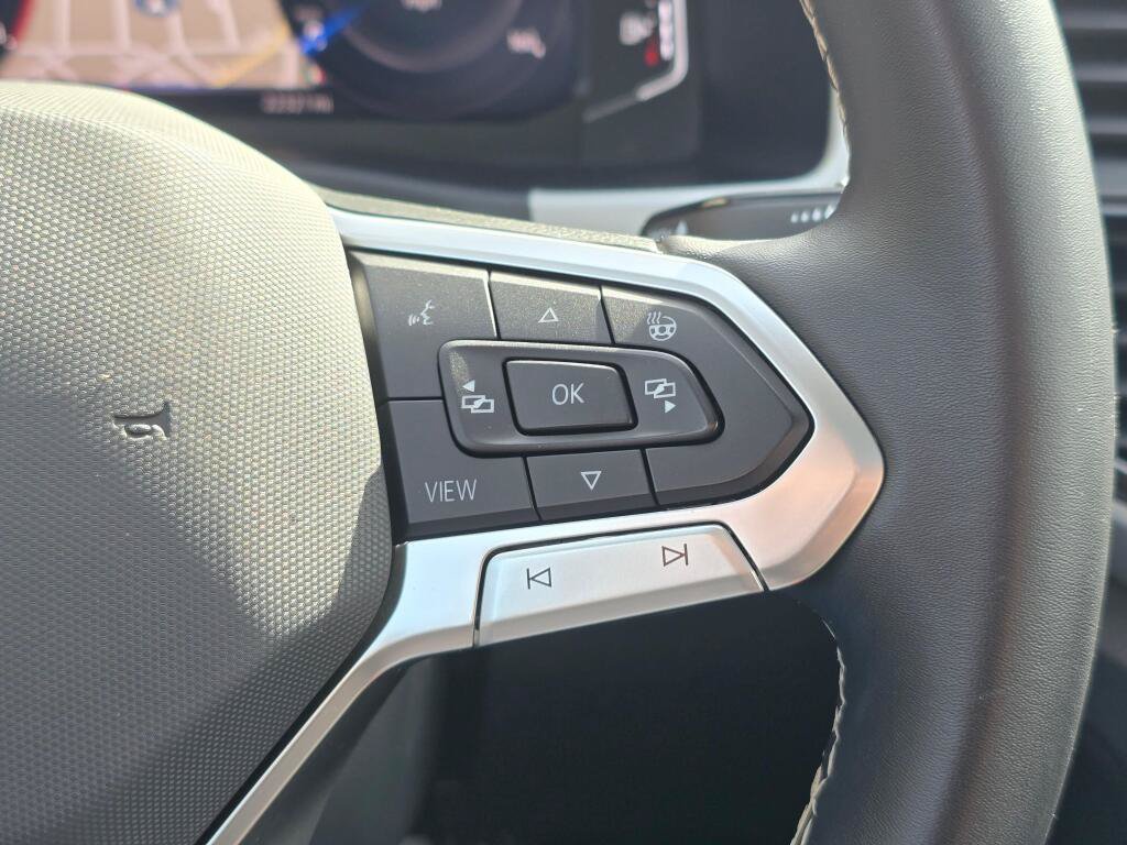 Used 2023 Volkswagen Atlas SEL AWD/4WD image 28